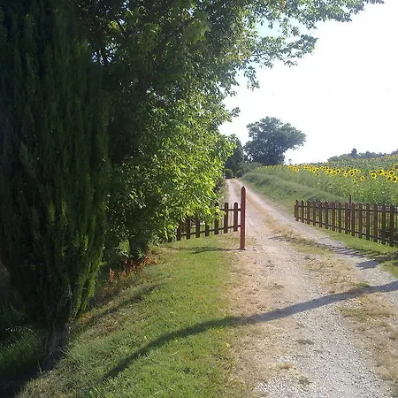 Casa vacanze Casale Dinelli *